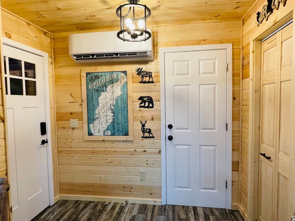 New River Hideaway entry hall with Appalachian Trail map and rustic decor